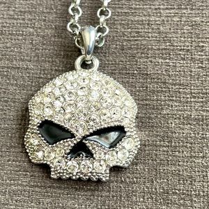 Harley Davidson Womens Willie G Skull necklace and earrings.